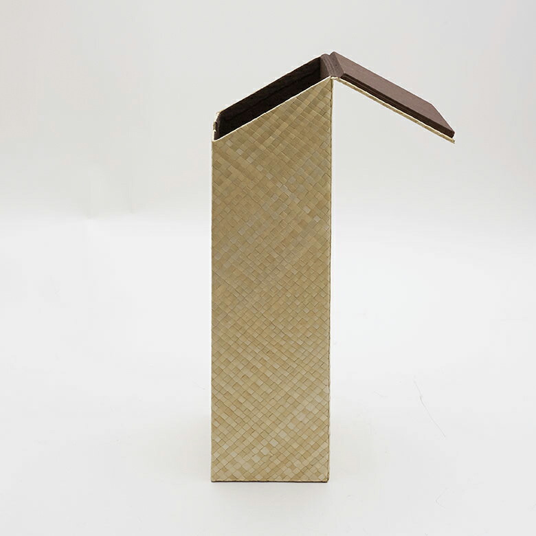 側面も美しいデザイン