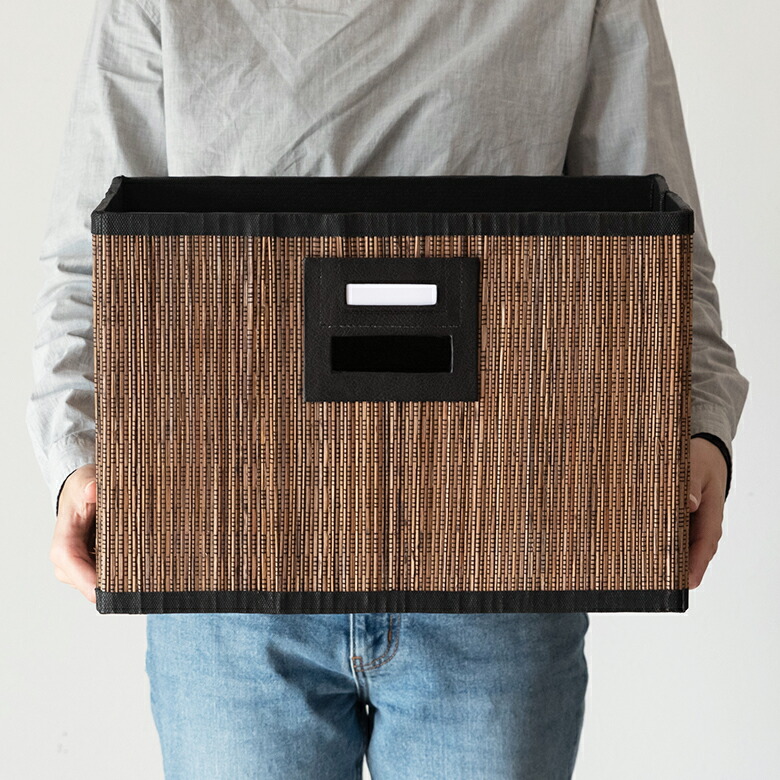 手に持つとこれくらいの大きさ