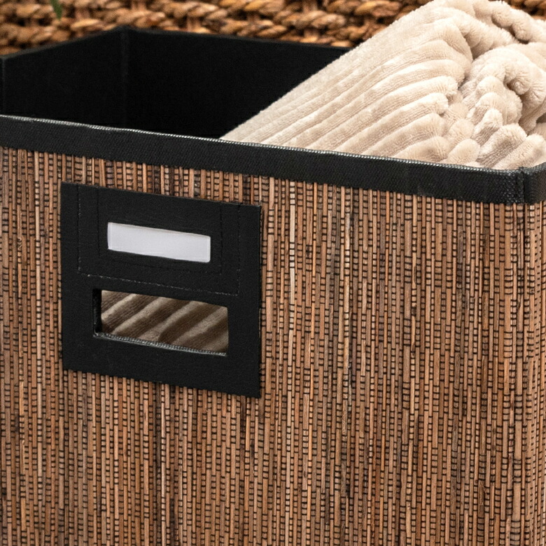 1つ1つハンドメイドで作られています。