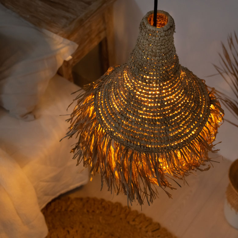 リラックスできる優しい光を放ちます