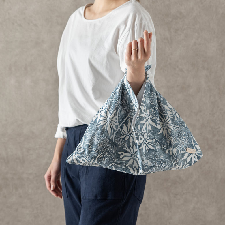 インドネシアオリジナルのフラワーパターンのあずま袋