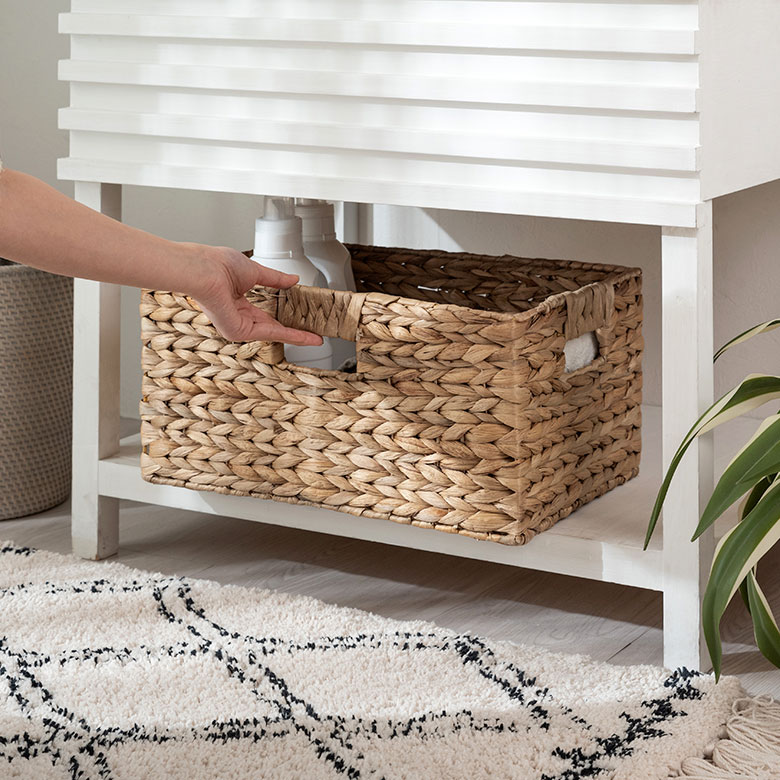 空間に柔らかさを加えるデザイン ウォーターヒヤシンス編みスクエアバスケット