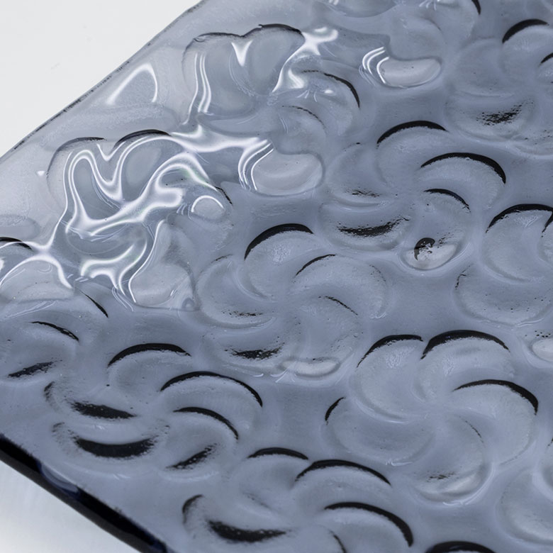 光の表情が綺麗なプレート