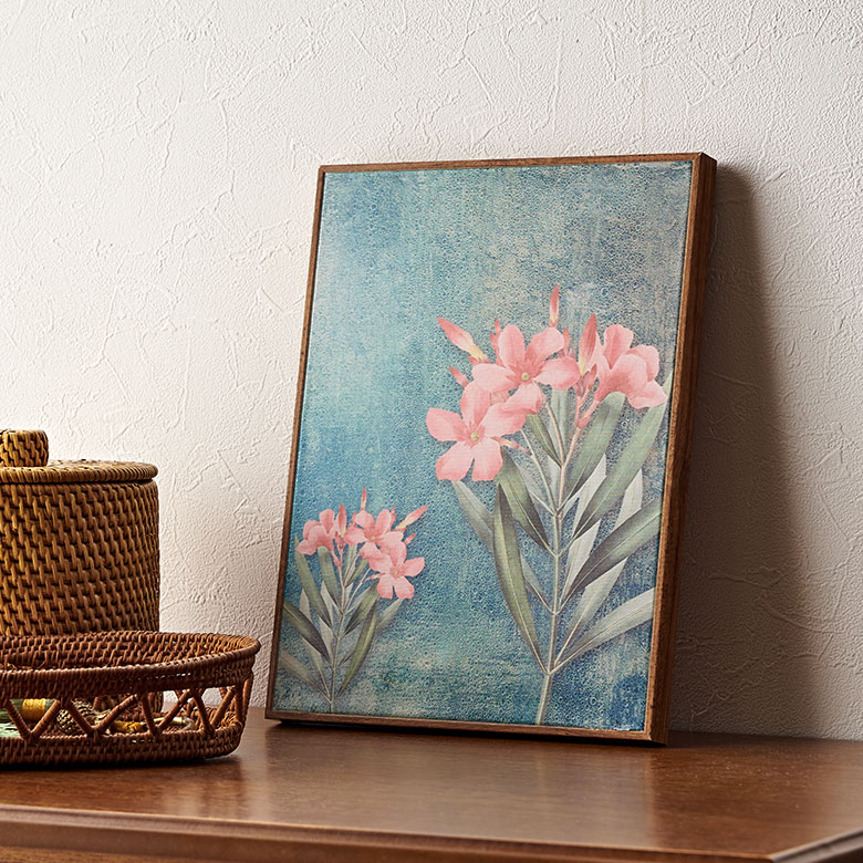 落ち着いた色味にアンニュイな雰囲気