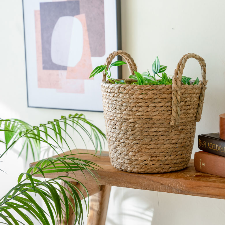 バスケット。かご。持ち手付き。プランターカバーにも使える収納バスケット。ラッシュ製。い草。