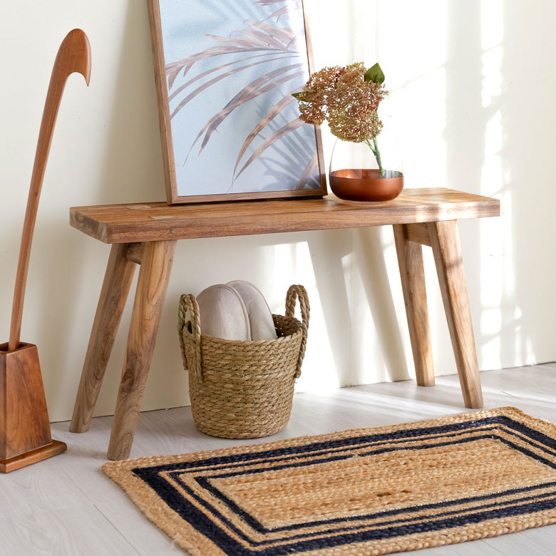 玄関・エントランスで使える収納バスケット。スリッパ入れにも。