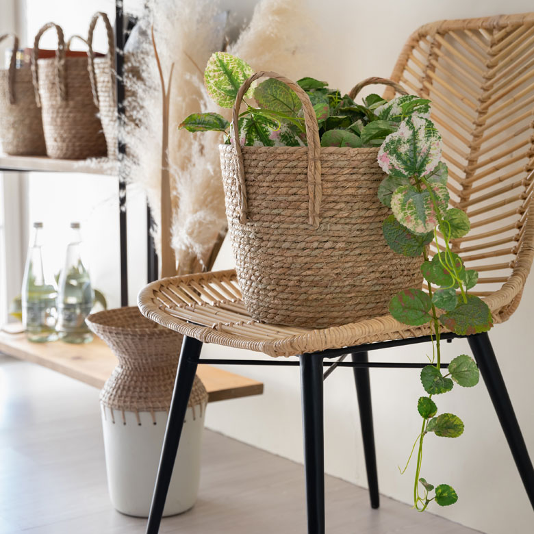 プランターカバー、鉢カバーとして使える収納バスケット。