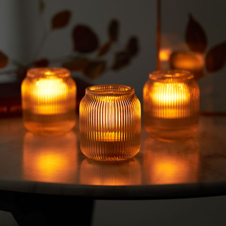 ガラスでできたキャンドルホルダー 