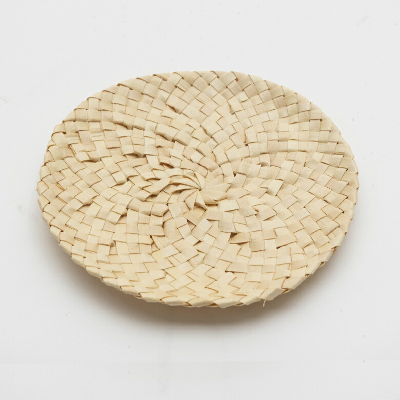 少しカーブがかったデザイン