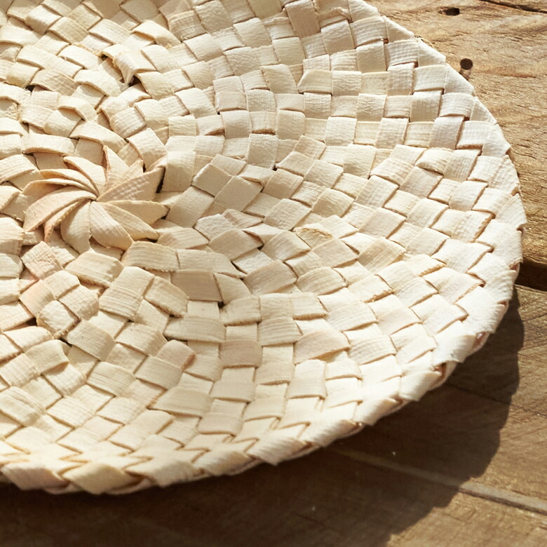 手作りの味わいを感じられる編み目