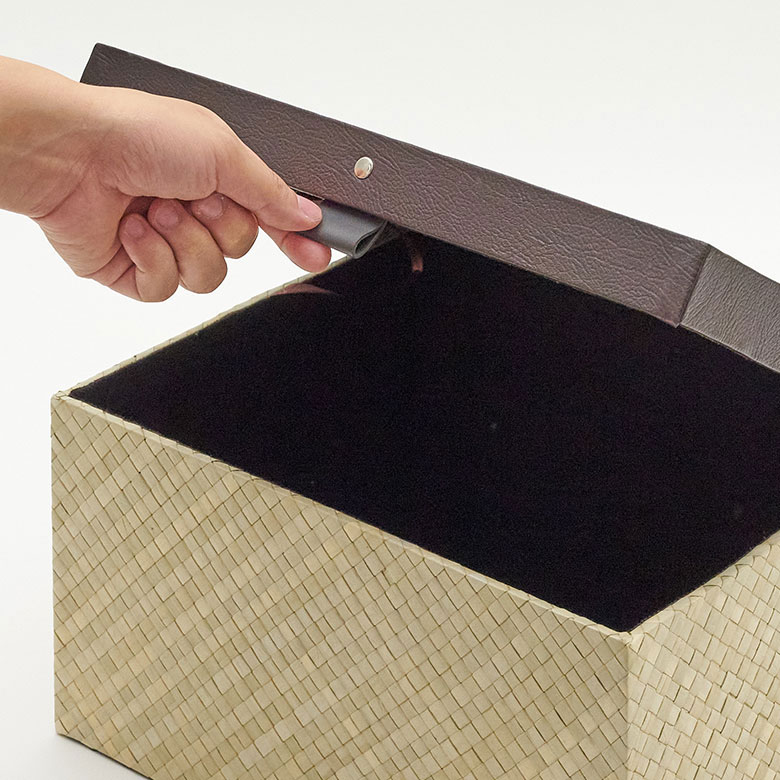 取っ手付きで使いやすい