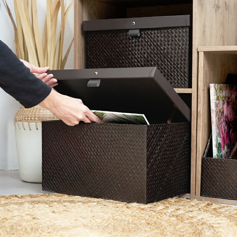 カラーボックスを活用するとさらにスッキリ