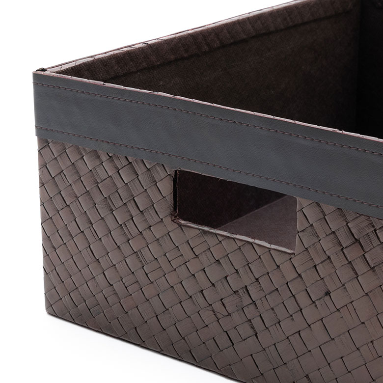 幅広いテイストのインテリアに馴染みが良いカラー