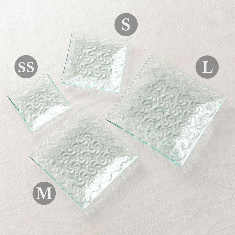 組み合わせて使えばテーブルコーデに動きが出ます