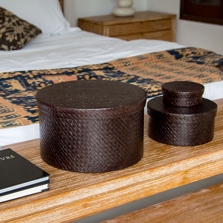 パンダン製。フタ付収納ボックス。ハンドメイド。