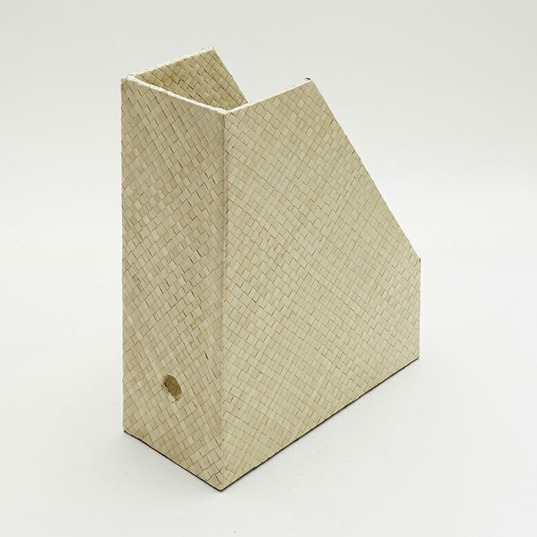 背面もしっかり編み込まれています