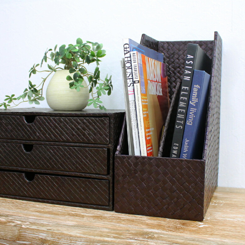 アジアン、モダン、リゾートな雰囲気など馴染みが良いコースター