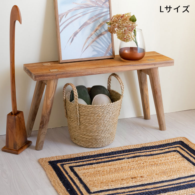 玄関・エントランスで使える収納バスケット。スリッパ入れにも。