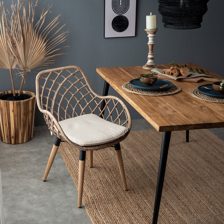 ラタンのチェア