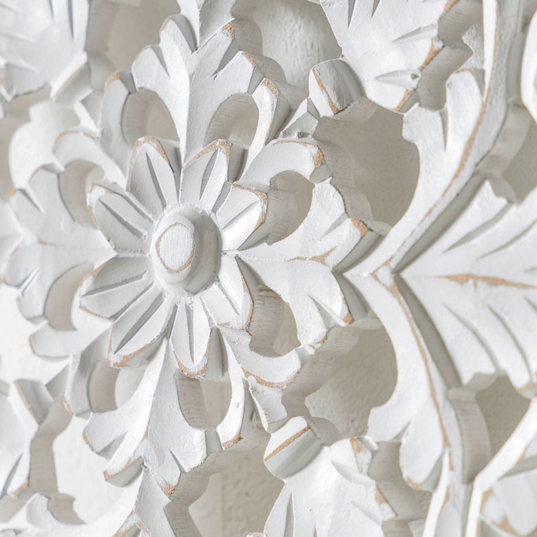 立体感な彫刻デザイン