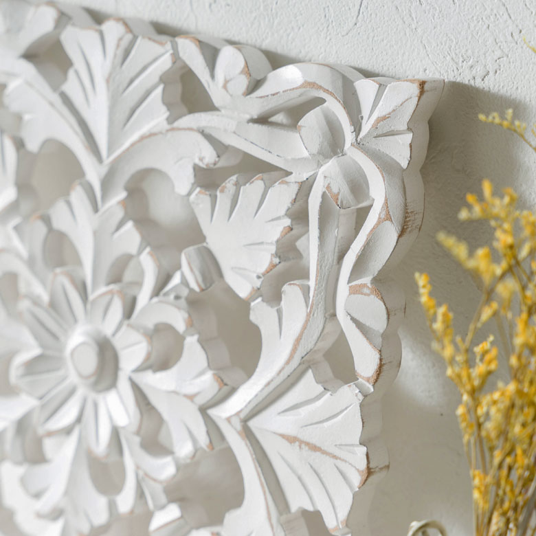 美しいハンドメイドの彫刻インテリア