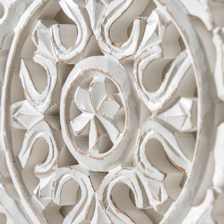 立体感な彫刻デザイン