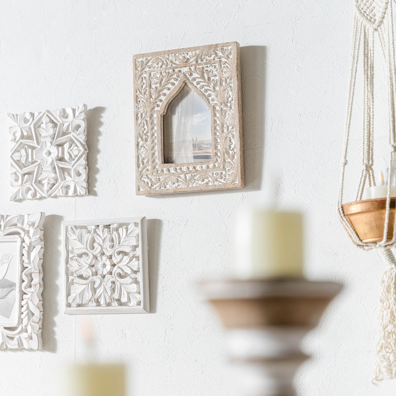 壁掛けもできるので、ウォールデコレーションにも使えるフォトフレーム