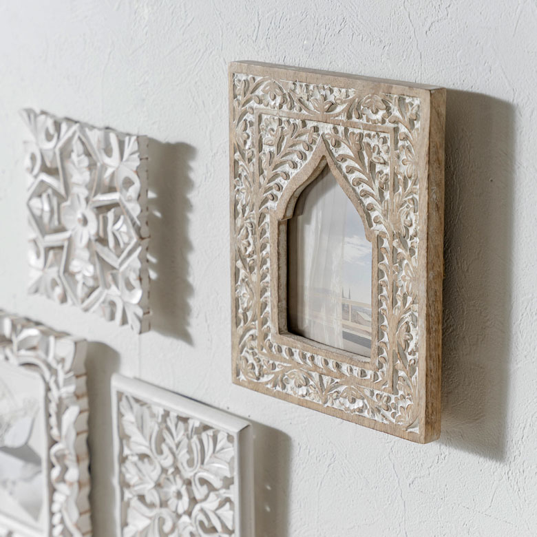 はがきサイズ対応 壁掛け&置き型2WAY仕様