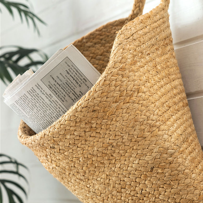 天然素材のジュートを使用し、ナチュラルな風合い