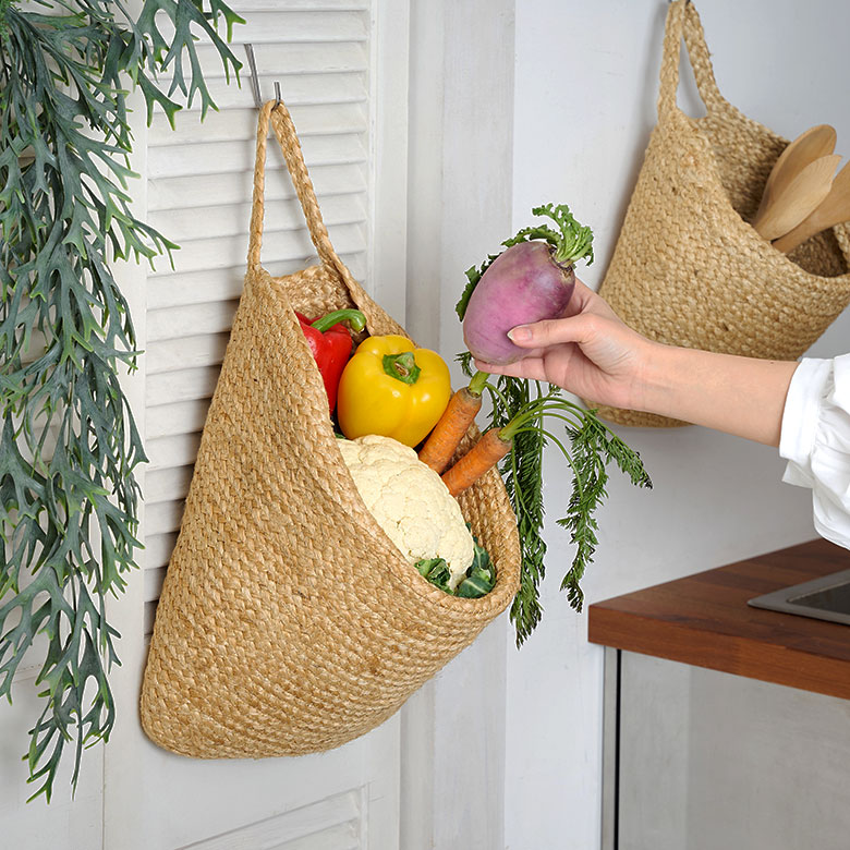 キッチンの料理道具の収納にも