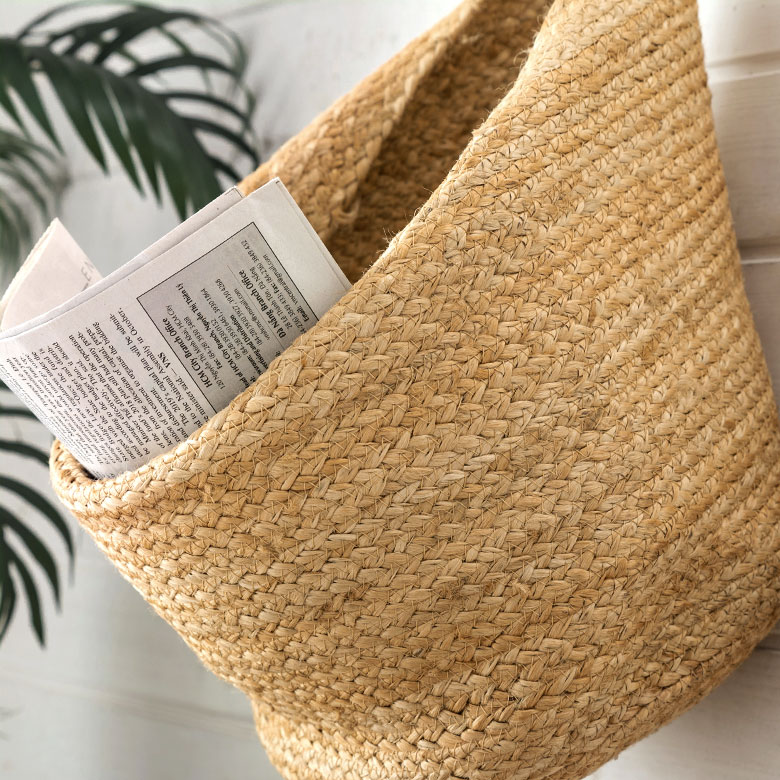 天然素材のジュートを使用し、ナチュラルな風合い