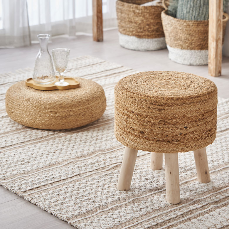 同じ素材のラウンド型ジュートクッション