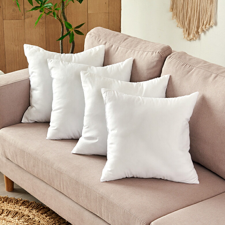 体にフィットする、ほどよい弾力 角型ヌードクッション