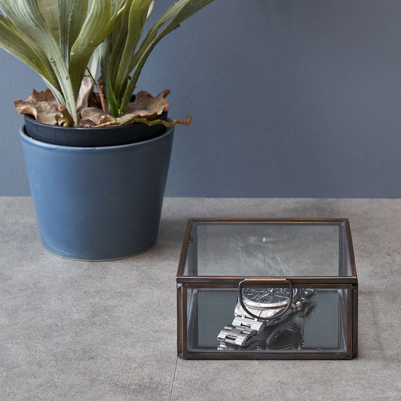 繊細でシンプルなデザインは、インテリアとしても素敵