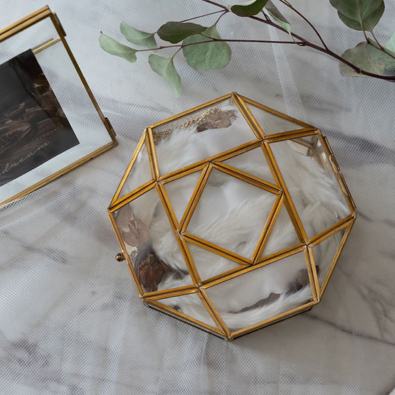 オブジェ感覚で使える、こだわりの蓋デザイン