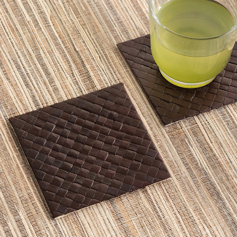 パンダン製のリバーシブルコースター