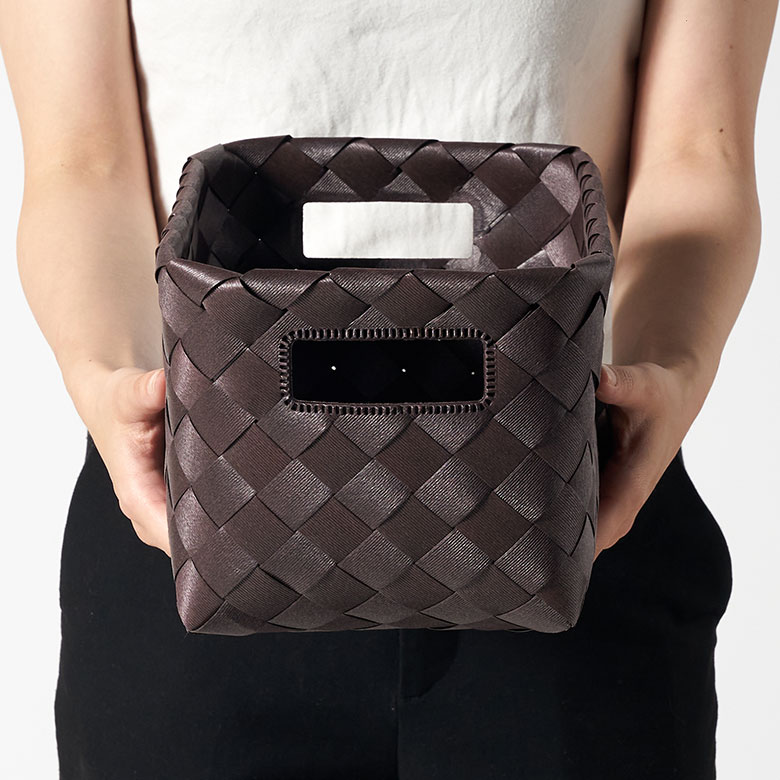 角にまるみのあるボックス型なので、優しい印象