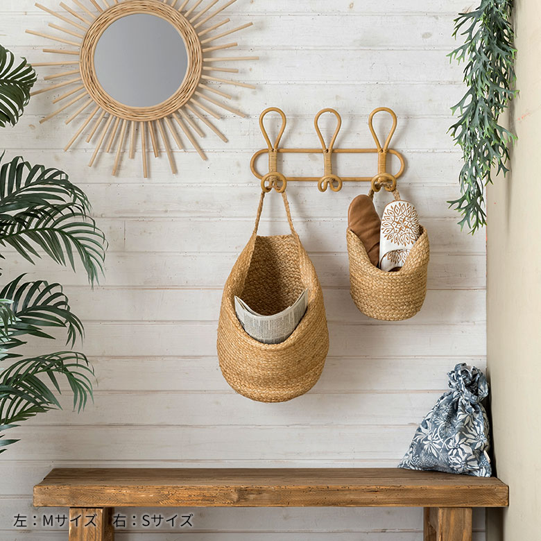 玄関のスリッパ収納、新聞入れなどにも