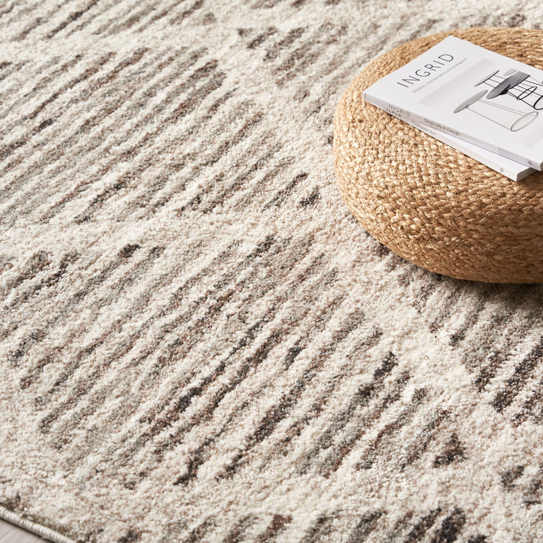 高密度ウィルトン織りラグならではのデザイン