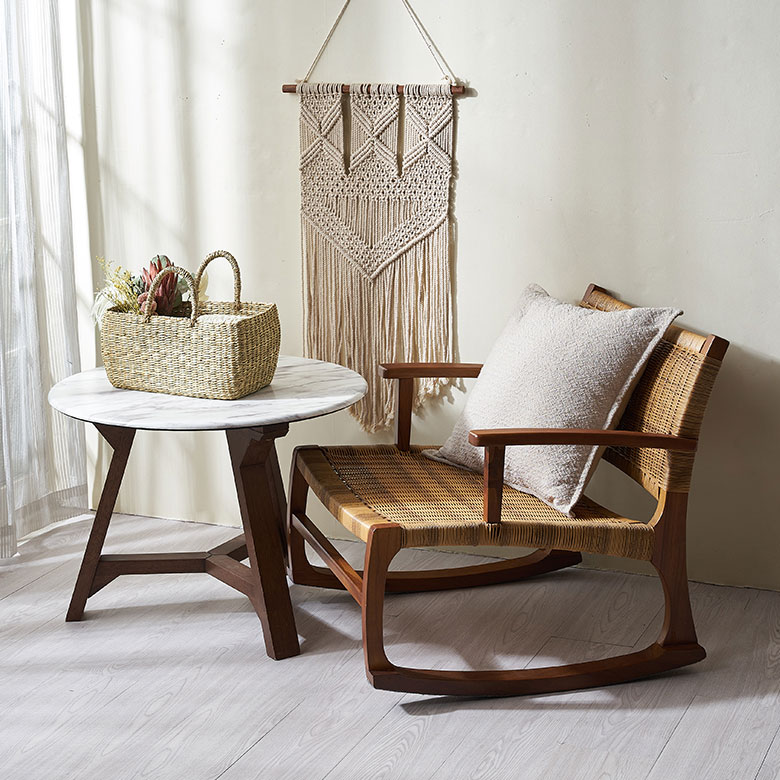 ブランケットや衣類の収納にも