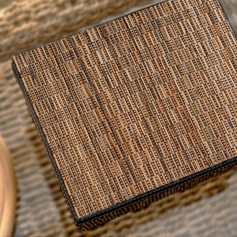 インドネシアならではの素朴な天然素材