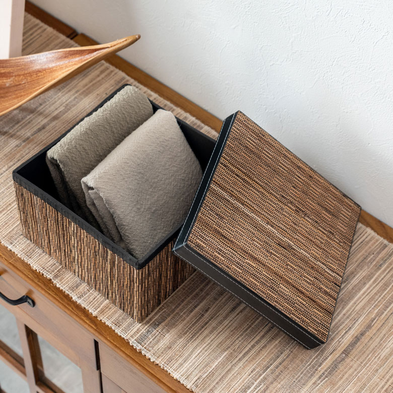 ちょっとした雑貨類をまとめるのに便利