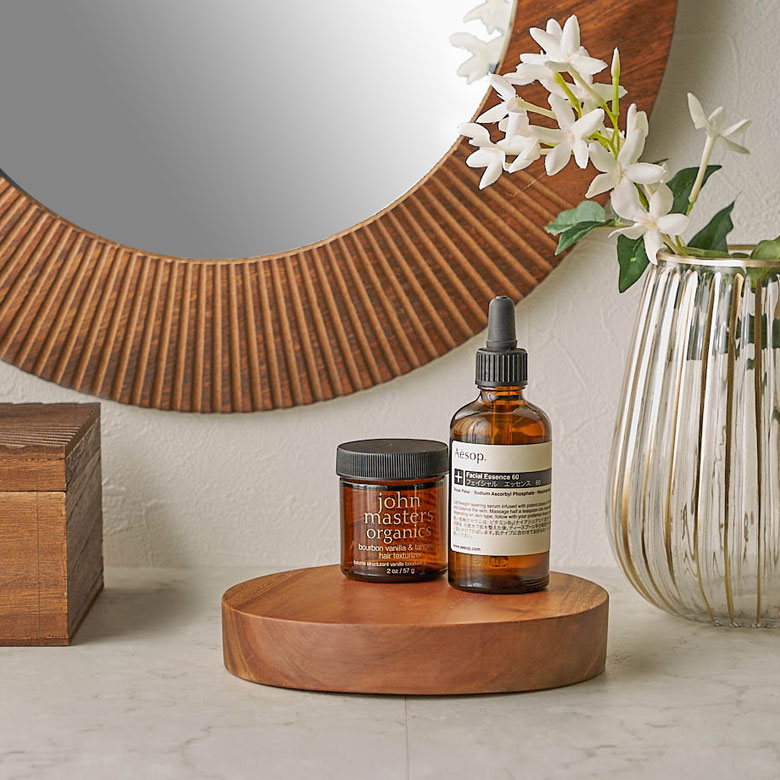 リバーシブルで使える木製トレイ