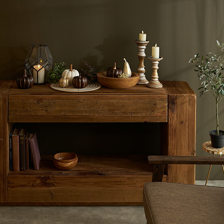 Mサイズや、他のパンプキンオブジェと一緒に並べるのもおすすめ