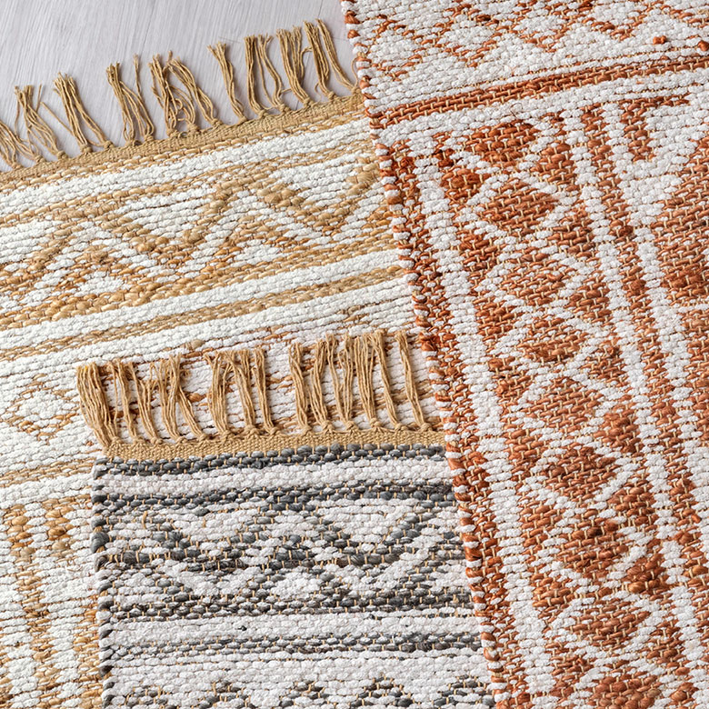 コットンシェニールとジュートを素材に使用