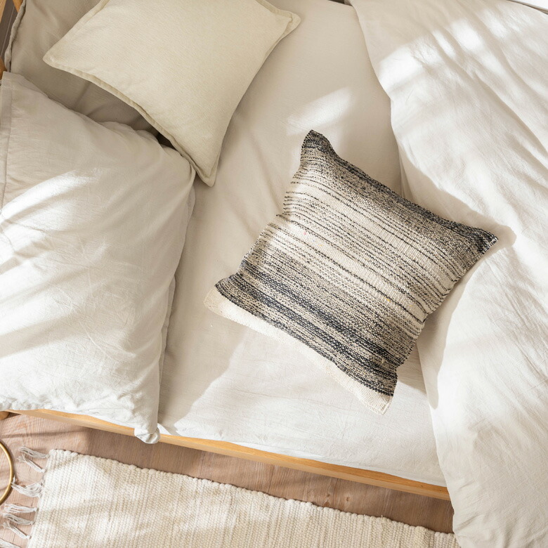 少しかすれたようなやさしい色合い