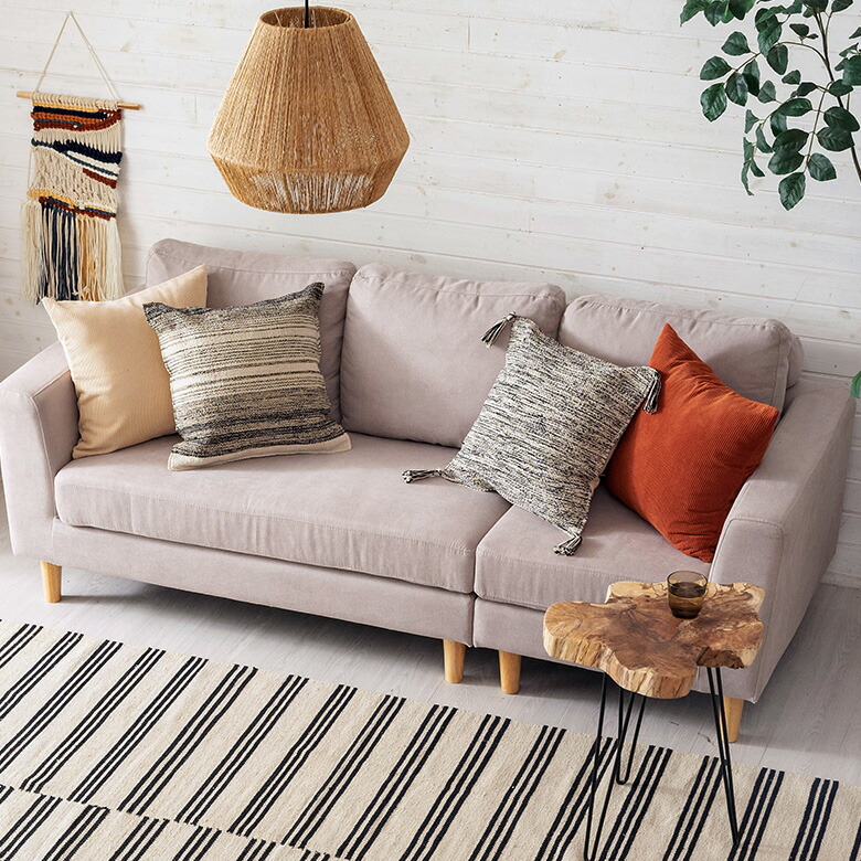 ソファやベッドでのリラックスタイムに