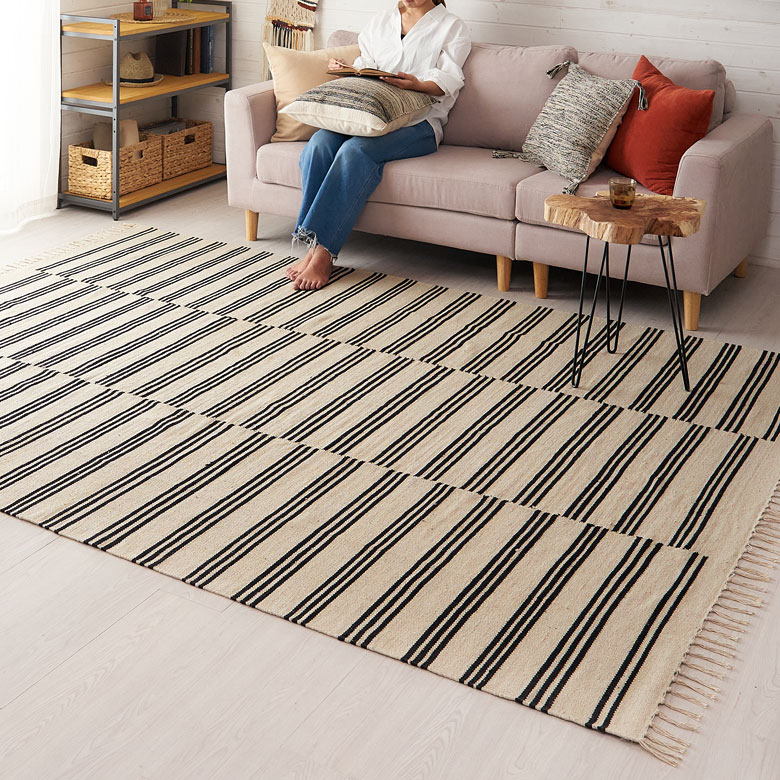 綿100％のストライプ柄ラグマット