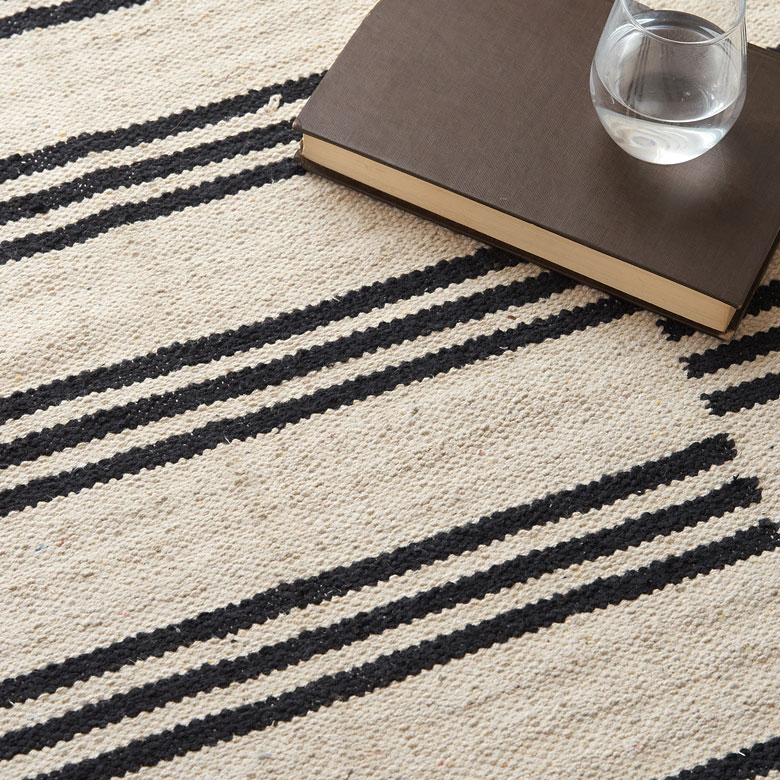 手織りの心地良さと味わいが魅力