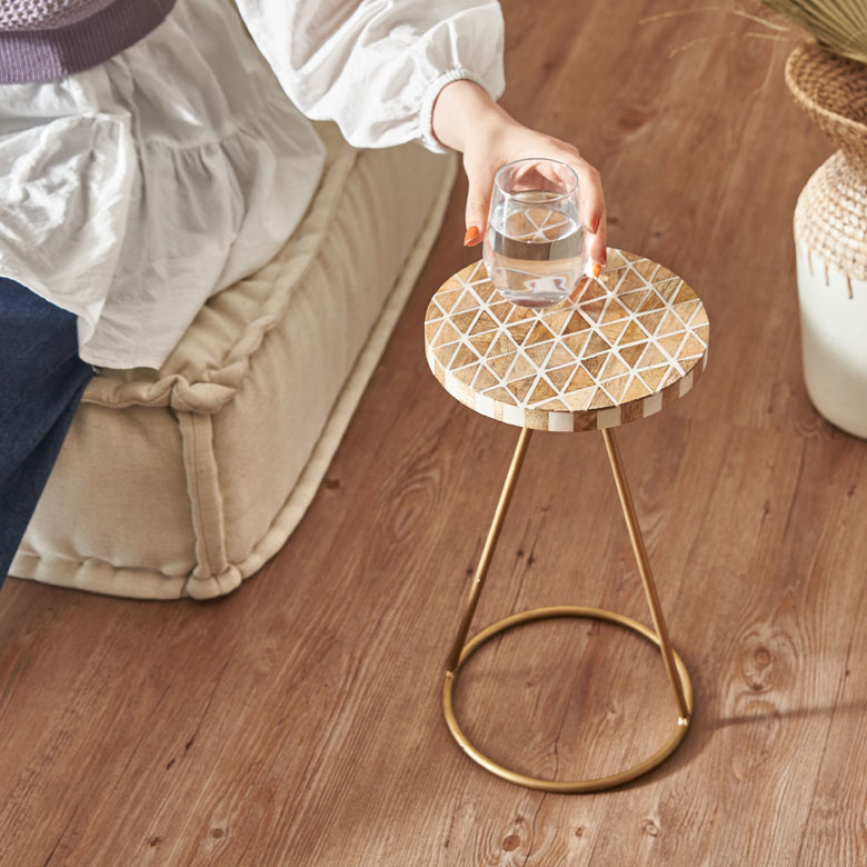 ミニテーブルとしても活躍